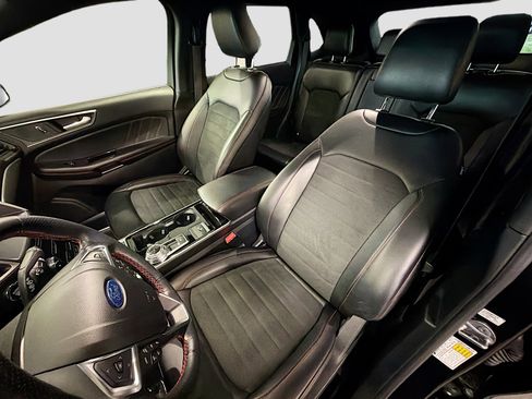 Used 2020 Ford Edge ST-Line w/ Cold Weather Package AWD/4WD image 13