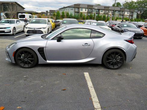 Used 2024 Toyota GR86 Premium image 10