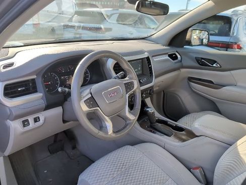 Used 2019 GMC Acadia SLE image 8