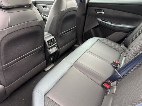 New 2026 Nissan Leaf Platinum+ w/ Cargo Package (Platinum+) image 9