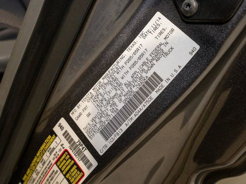 Used 2015 Toyota Tacoma PreRunner image 16