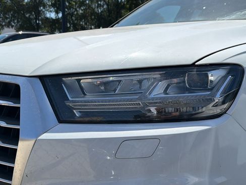 Used 2017 Audi Q7 3.0T Prestige AWD/4WD image 9