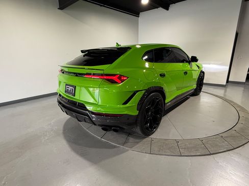 Used 2024 Lamborghini Urus Performante AWD/4WD image 20
