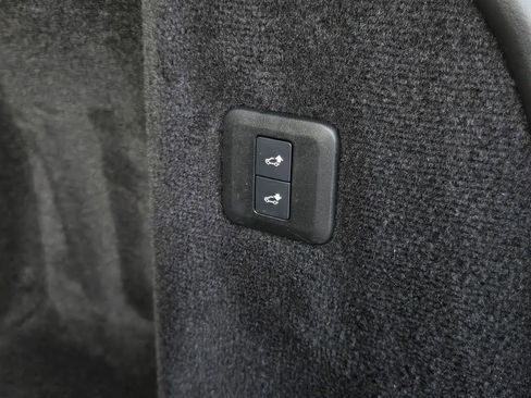 Used 2021 Land Rover Range Rover Sport SE image 35