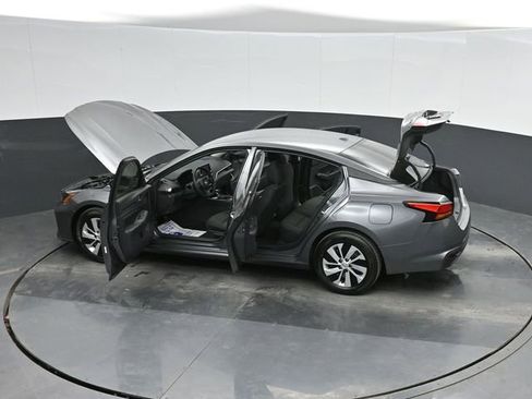 Used 2025 Nissan Altima 2.5 S image 49