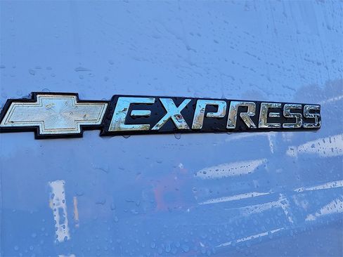 New 2025 Chevrolet Express 2500 Work Van w/ Driver Convenience Package image 17