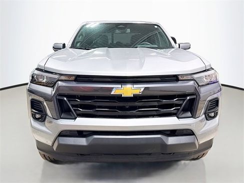 New 2024 Chevrolet Colorado LT w/ LT Convenience Package III image 3