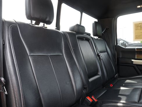 Used 2022 Ford F250 Lariat w/ Lariat Ultimate Package AWD/4WD image 32
