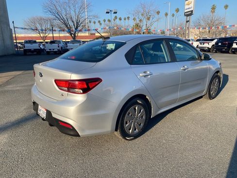 Used 2019 Kia Rio S image 11