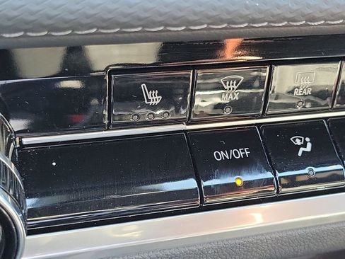 Used 2026 Chevrolet Equinox LT image 34