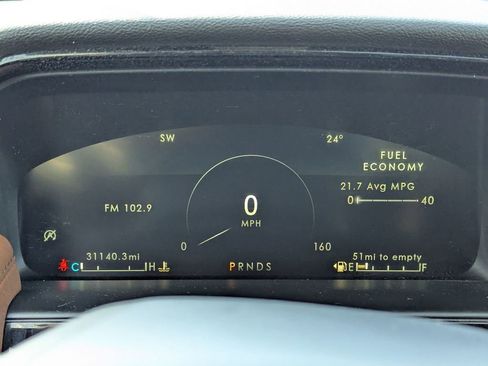 Used 2022 Lincoln Nautilus Reserve w/ Equipment Group 201A image 14