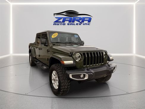 Used 2023 Jeep Gladiator Sport AWD/4WD image 10