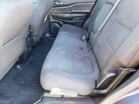 Used 2019 GMC Acadia SLE FWD image 25