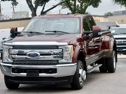 Used 2017 Ford F350 Lariat AWD/4WD image 3