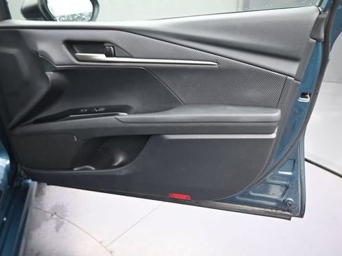 Used 2025 Toyota Camry SE FWD image 13