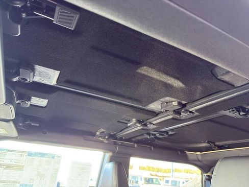 New 2025 Ford Bronco Badlands image 23