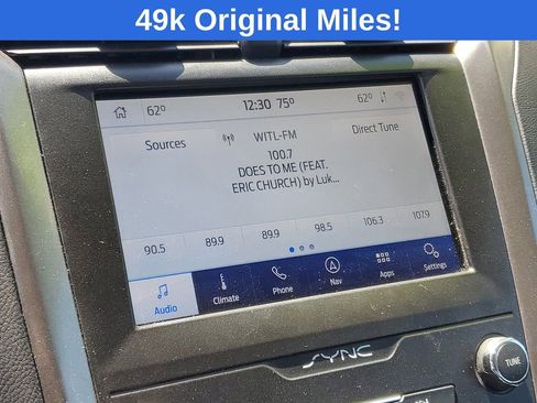Used 2020 Ford Fusion SE FWD image 19