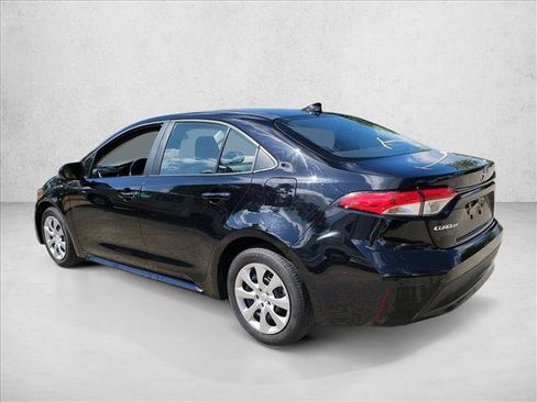 Used 2025 Toyota Corolla LE FWD image 7