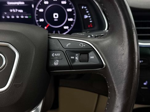 Used 2018 Audi Q7 3.0T Premium Plus AWD/4WD image 36