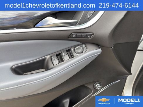 Used 2018 Buick Enclave Premium FWD image 16
