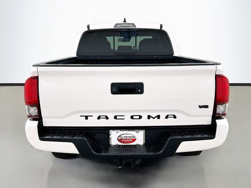 Used 2023 Toyota Tacoma SR5 RWD image 5