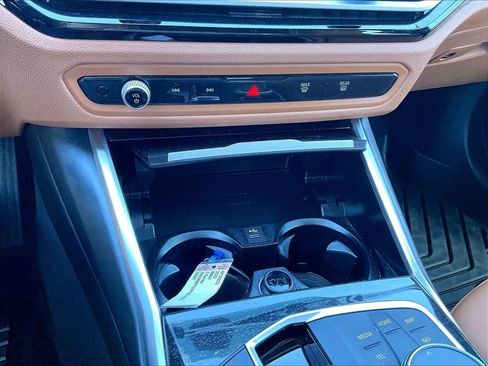 Used 2023 BMW 330i xDrive Sedan w/ Premium Package AWD/4WD image 25