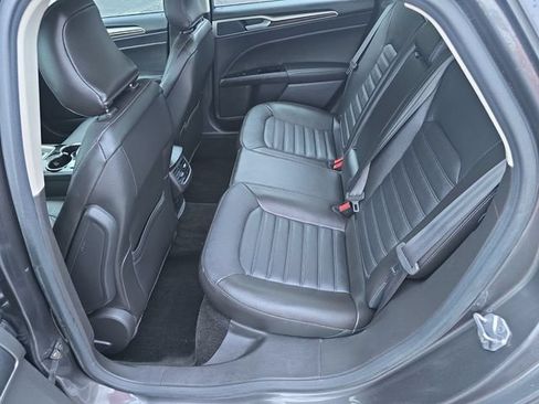 Used 2016 Ford Fusion SE w/ Equipment Group 202A AWD/4WD image 12