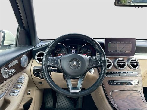 Used 2018 Mercedes-Benz GLC 300 4MATIC w/ Multimedia Package image 24