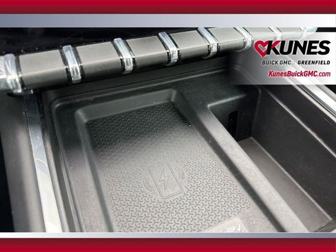 Used 2024 GMC Acadia Elevation image 23