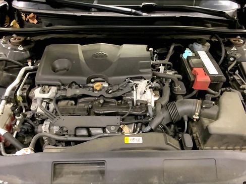 Used 2019 Toyota Camry LE image 31