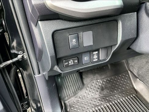 Certified 2021 Toyota Tacoma TRD Off-Road image 29