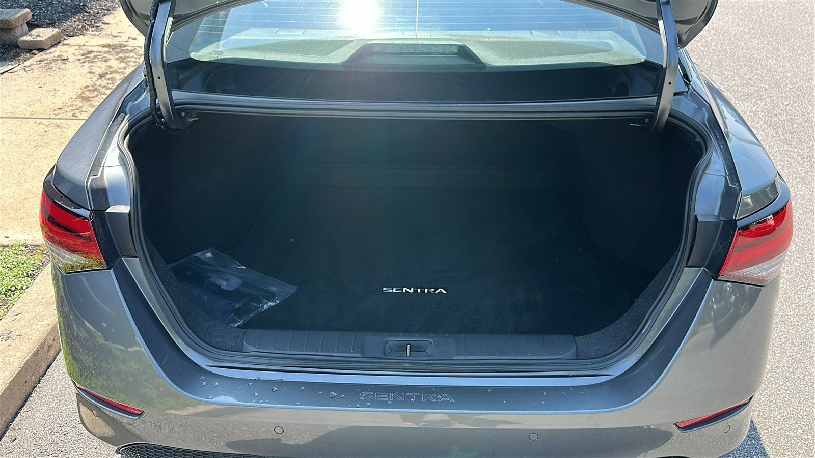 Certified 2024 Nissan Sentra SV FWD image 6