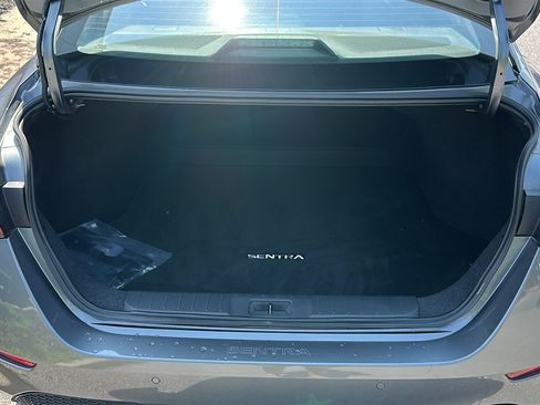 Used 2024 Nissan Sentra SV FWD image 6