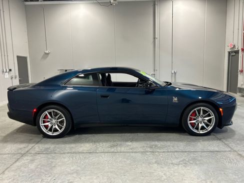 Used 2024 Dodge Charger Daytona Scat Pack w/ Plus Group AWD/4WD image 5