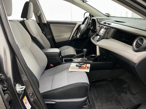 Used 2018 Toyota RAV4 XLE image 36