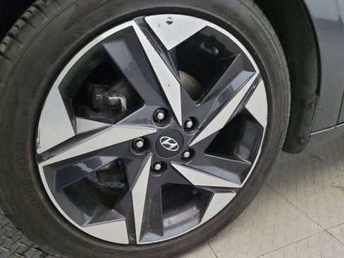 Used 2021 Hyundai Elantra Limited image 31