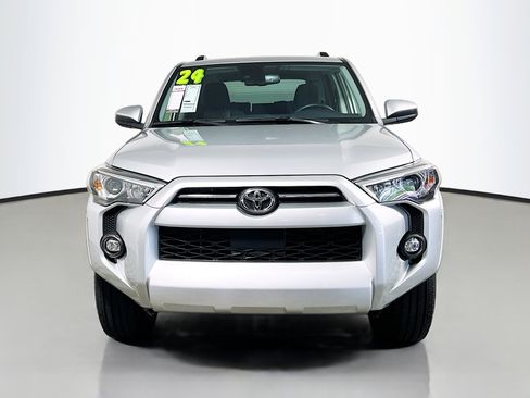 Used 2024 Toyota 4Runner SR5 AWD/4WD image 11