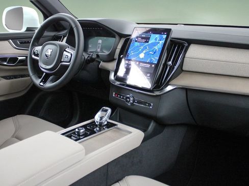 New 2026 Volvo XC90 B5 Core AWD/4WD image 21