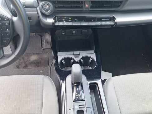 Used 2024 Toyota Prius LE FWD image 14