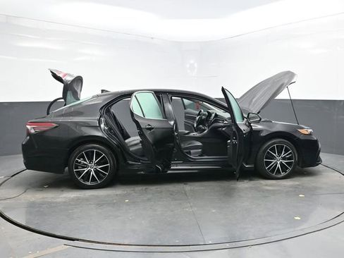 Used 2024 Toyota Camry SE image 47