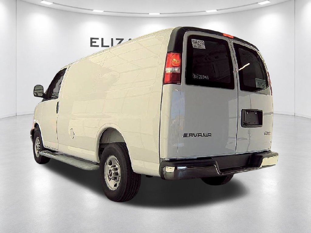 Used 2025 Chevrolet Express 2500 w/ Driver Convenience Package RWD image 5