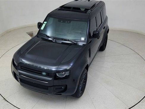 Used 2024 Land Rover Defender 110 S image 78