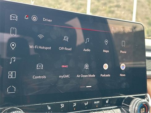 New 2025 GMC Canyon AT4 image 24