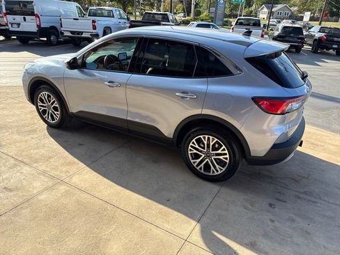 Used 2022 Ford Escape SEL w/ Class II Trailer Tow Package image 5