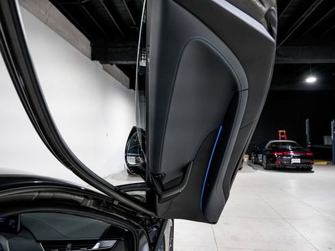 Used 2019 BMW i8 Coupe AWD/4WD image 22