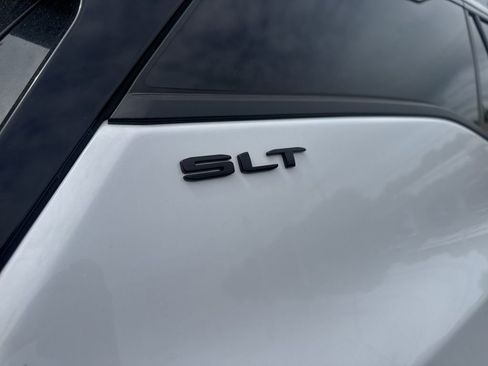 Used 2022 GMC Terrain SLT w/ Infotainment Package II AWD/4WD image 24