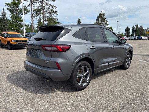 Used 2024 Ford Escape ST-Line w/ Tech Pack #1 AWD/4WD image 3
