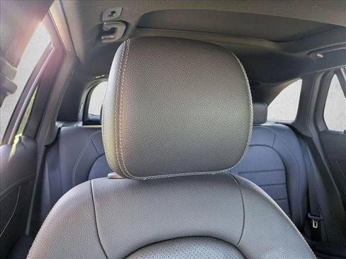 Used 2020 Mercedes-Benz GLC 300 4MATIC image 15