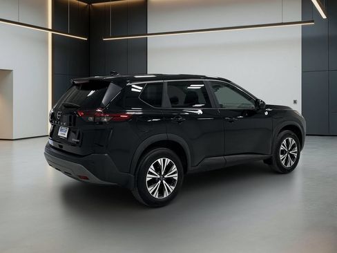 Used 2023 Nissan Rogue SV AWD/4WD image 6