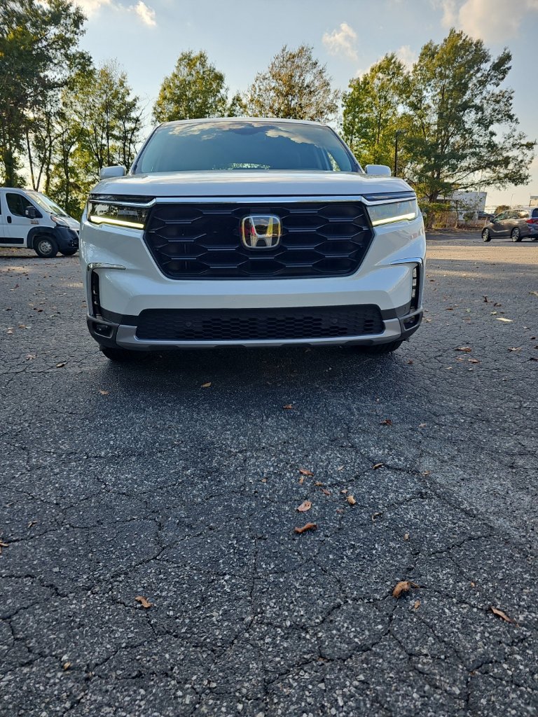 Used 2025 Honda Pilot EX-L image 16